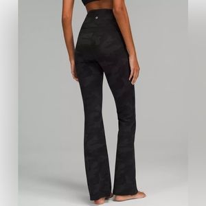 NWOT Groove Super-High-Rise Flared Pant